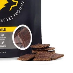 MOUNTAIN WILD Venison Jerky Dog Treats, Grain Free, All Natural, No Fillers, No Artificial Preservatives - Nature's Purest Dog Treats - 8 Oz Bag -Zoomie Shop 41SqrfTxP4L